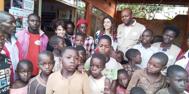 Les enfants en situation de la rue sont reinserés à l'école et reunifiés dans les familles par UPV